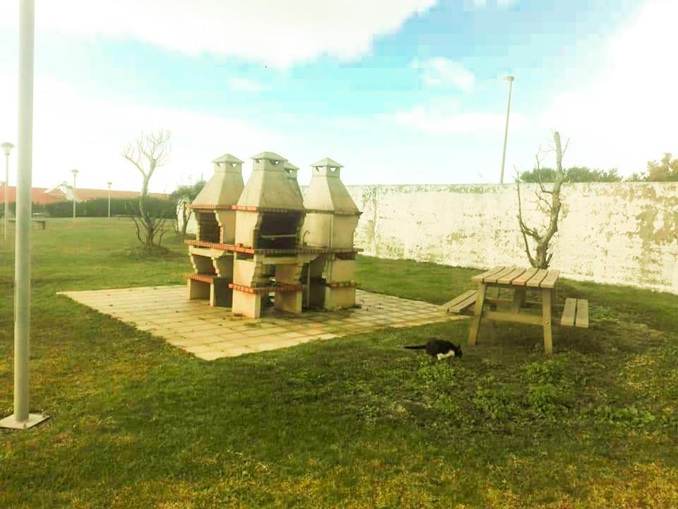 Beach Front Apartment - With Swimming Pool, Barbecue And Tennis Court! Viana do Castelo Esterno foto